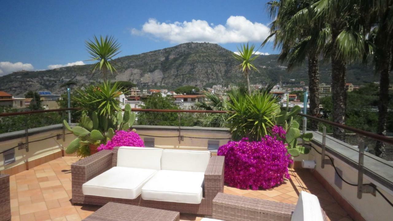 Seven Hostel & Rooms Sant'Agnello Exterior foto